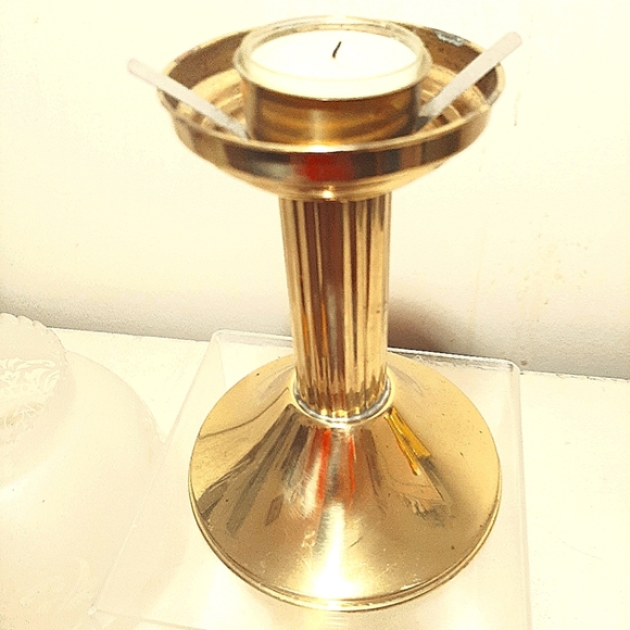 Frosted Floral Victorian Style Pedestal Gold Tone Tealight/Votive Candle Holder - Picture 7 of 7